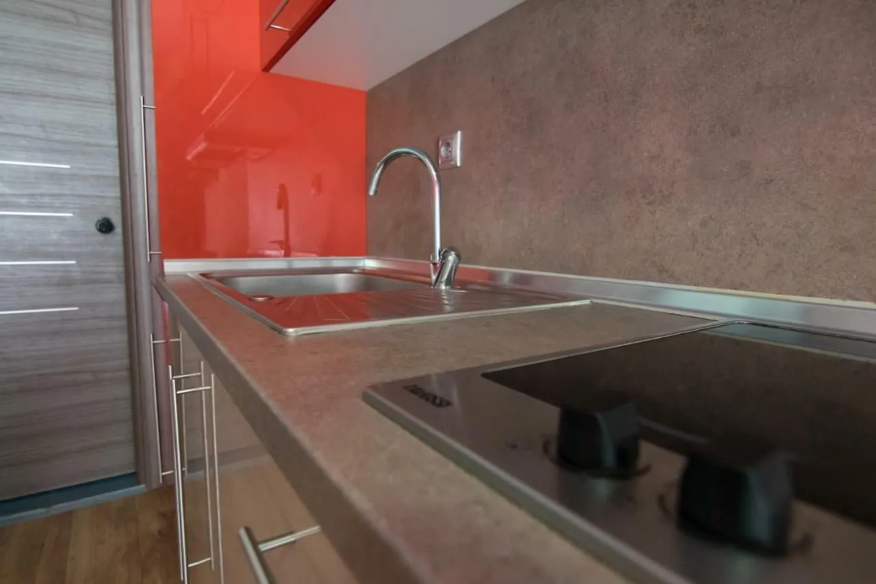 Lägenhet Avra Comfort Rooms - Family Nea Poteidaia Grekland